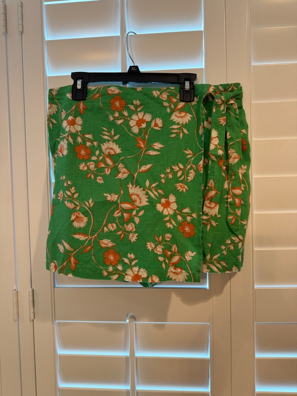 C&C California Green Floral Wrap Skort with Orange and Cream Flowers